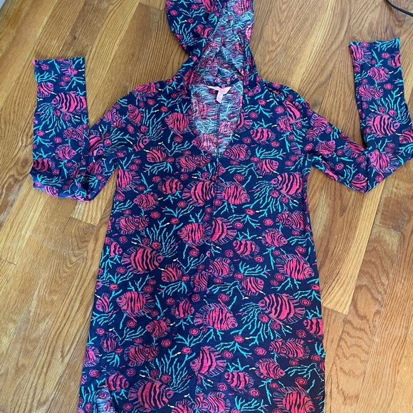 Lilly Pulitzer Cover up - Picture 5 of 11